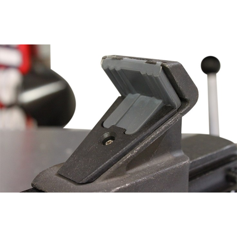 Ranger R980AT wheel clamp close-up