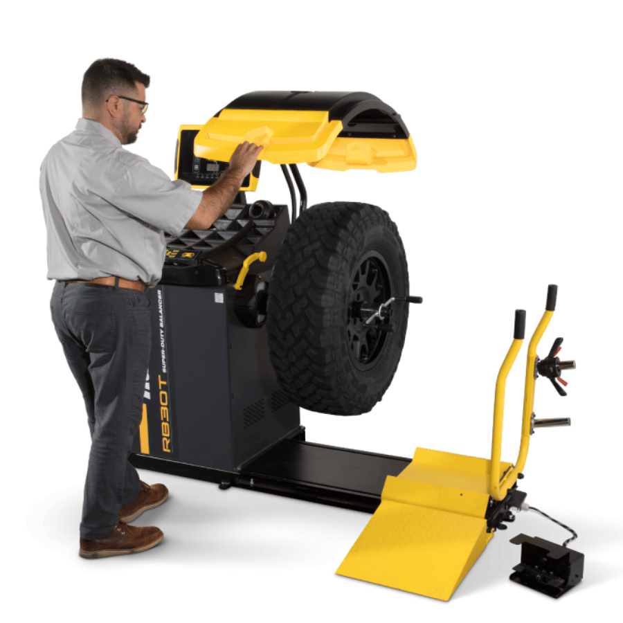 Ranger RB30T Heavy-Duty Truck Wheel Balancer