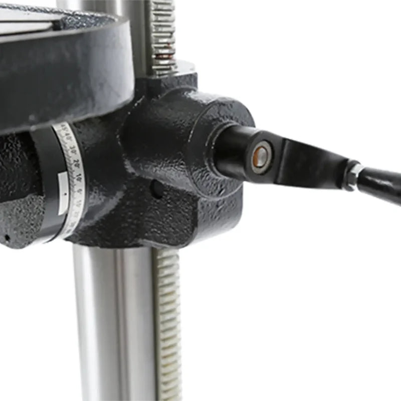 Table height hand crank on the Borum CH16NFT pedestal drill